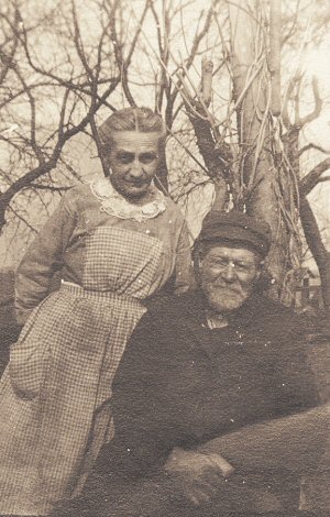 image: Stephen F. Locke and Mary Ashley Locke, in later life